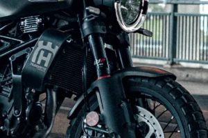 Husqvarna Svartpilen 401 5
