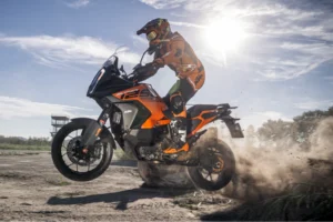 KTM 1290 Super Adventure S 3