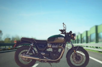Triumph Bonneville 400